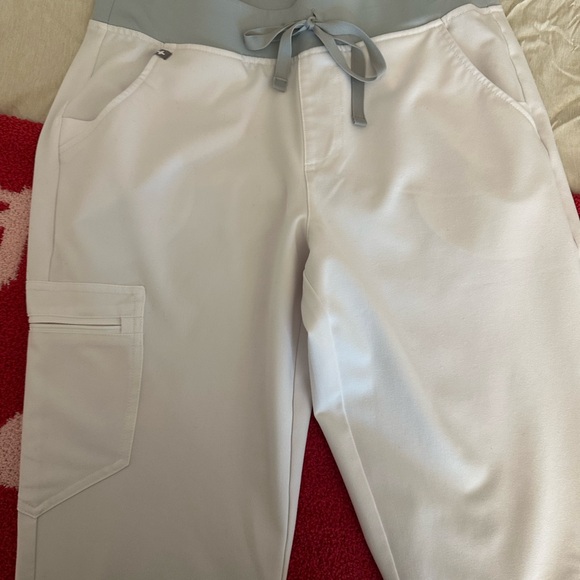 Figs Zamora Joggers - Picture 5 of 5